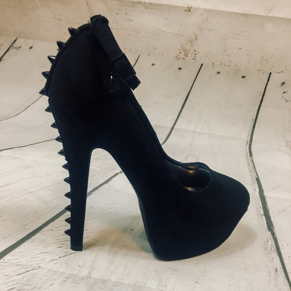 Sheikh Shoes - Spiked Platform Pumps